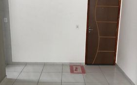 Apartamento no portal sudoeste de frente ao condomínio Village Residence